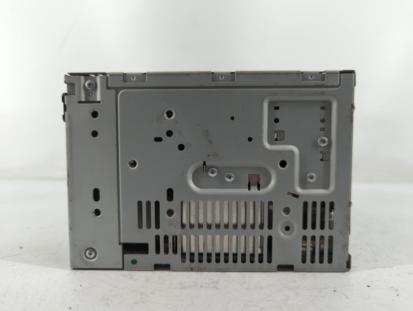 2009 Ford Flex Radio AM FM Cd Player Receiver Replacement P/N:8A8T-19C159-AK Fits OEM Used Auto Parts - Oemusedautoparts1.co