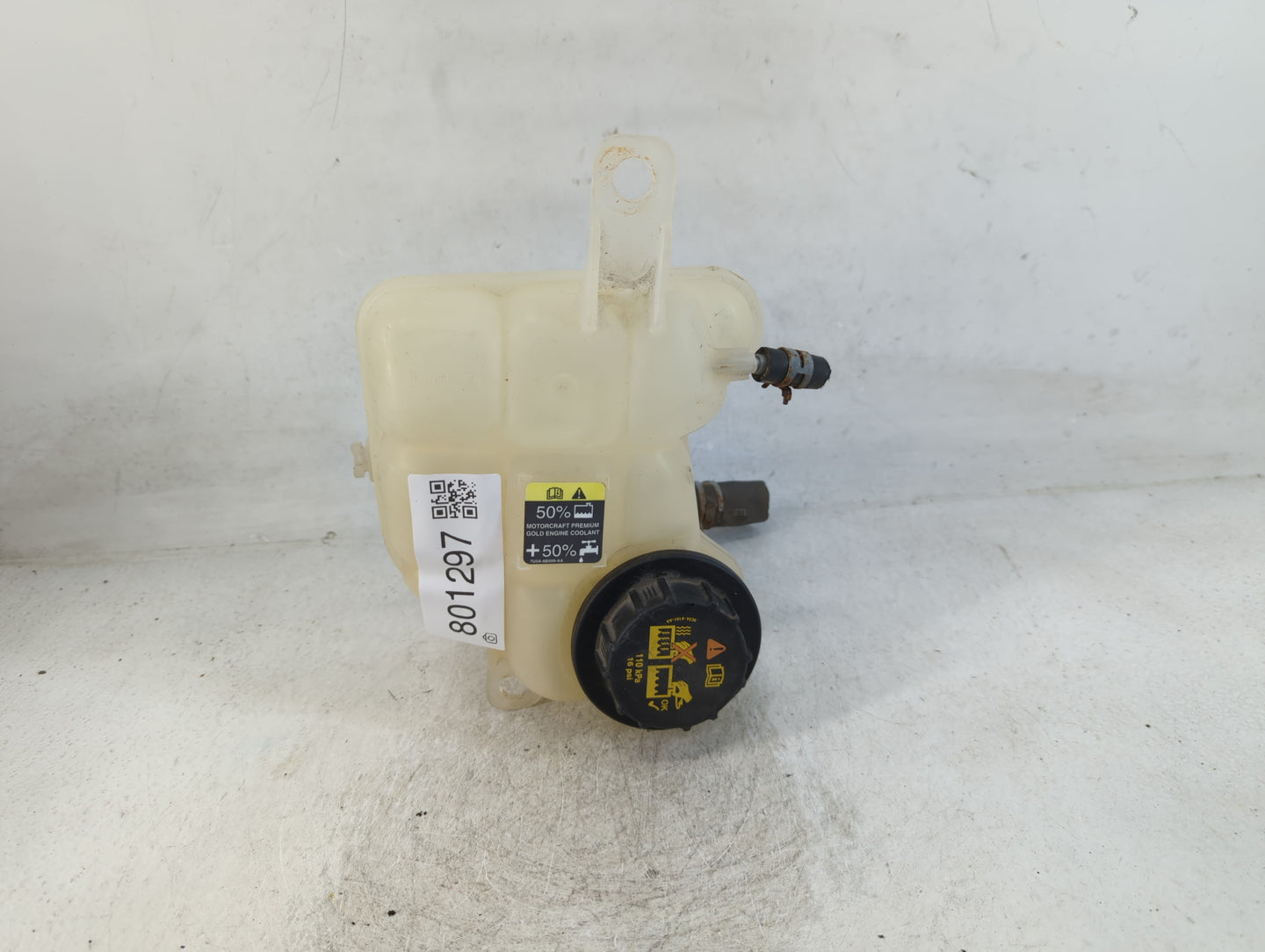 2009 Ford Flex Radiator Coolant Overflow Expansion Tank Bottle - Oemusedautoparts1.com
