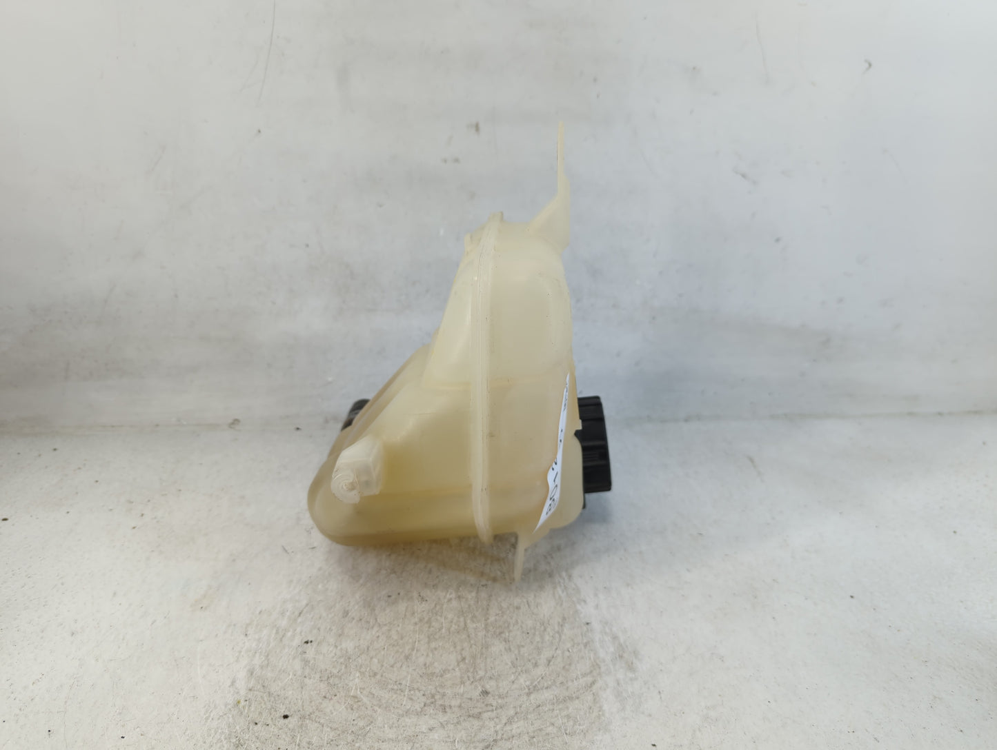 2009 Ford Flex Radiator Coolant Overflow Expansion Tank Bottle - Oemusedautoparts1.com