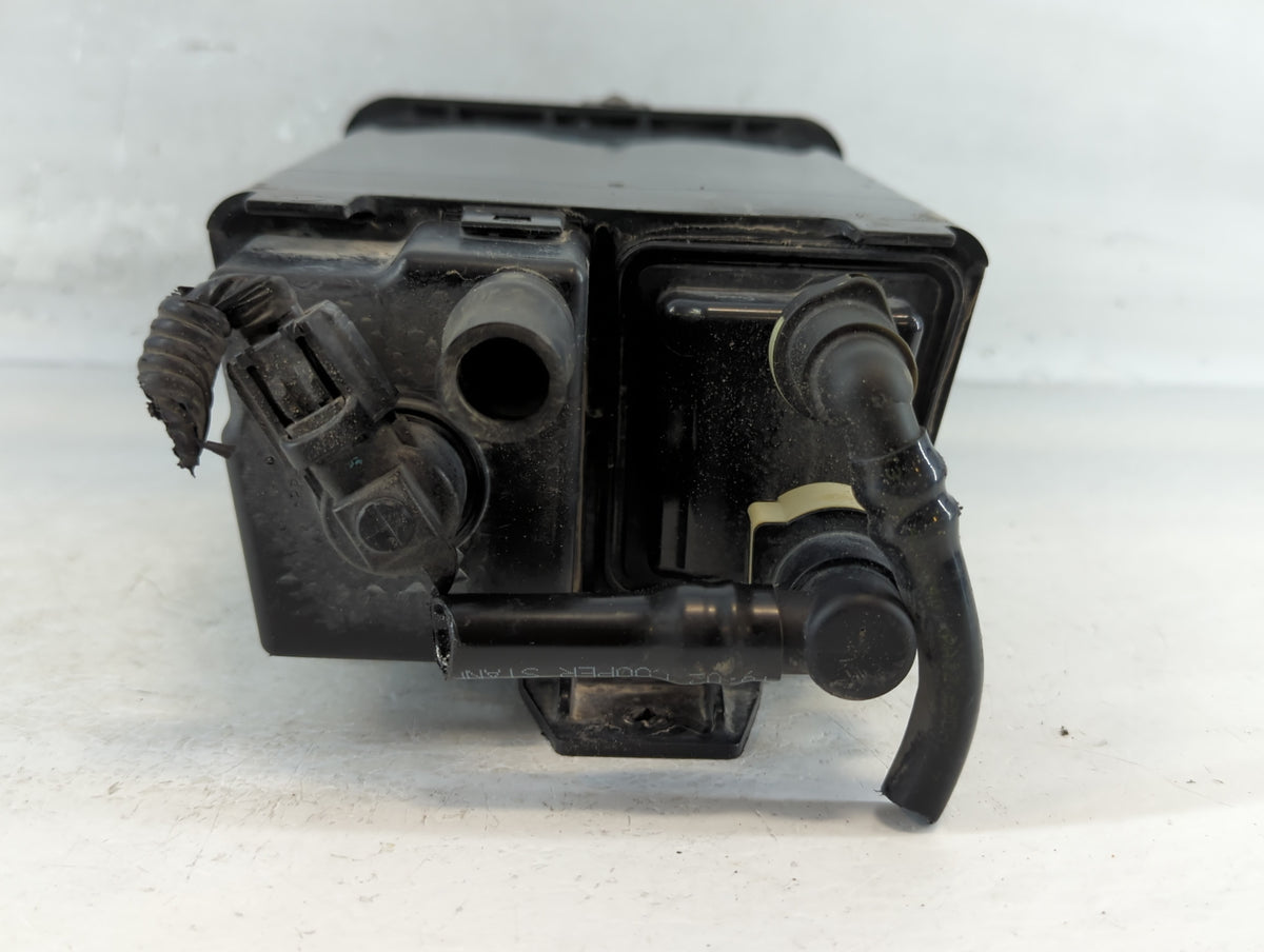 2009 Ford Flex Fuel Vapor Charcoal Canister 915843 - Oemusedautoparts1.com