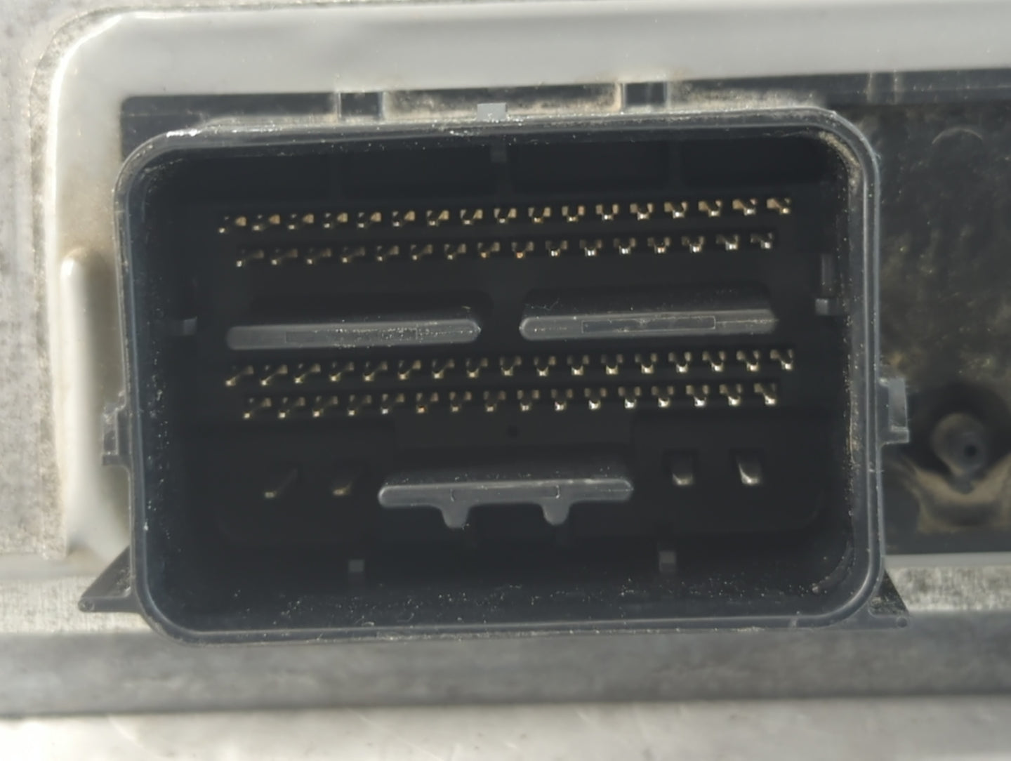 2008-2011 Ford Focus PCM Engine Control Computer ECU ECM PCU OEM P/N:8S4A-12A650-ARD Fits Fits 2008 2009 2010 2011 OEM Used 