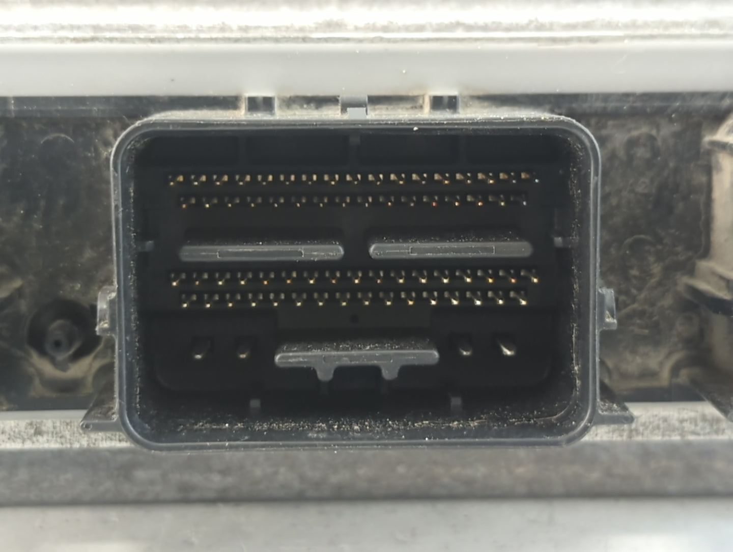 2008-2011 Ford Focus PCM Engine Control Computer ECU ECM PCU OEM P/N:8S4A-12A650-ARD Fits Fits 2008 2009 2010 2011 OEM Used 