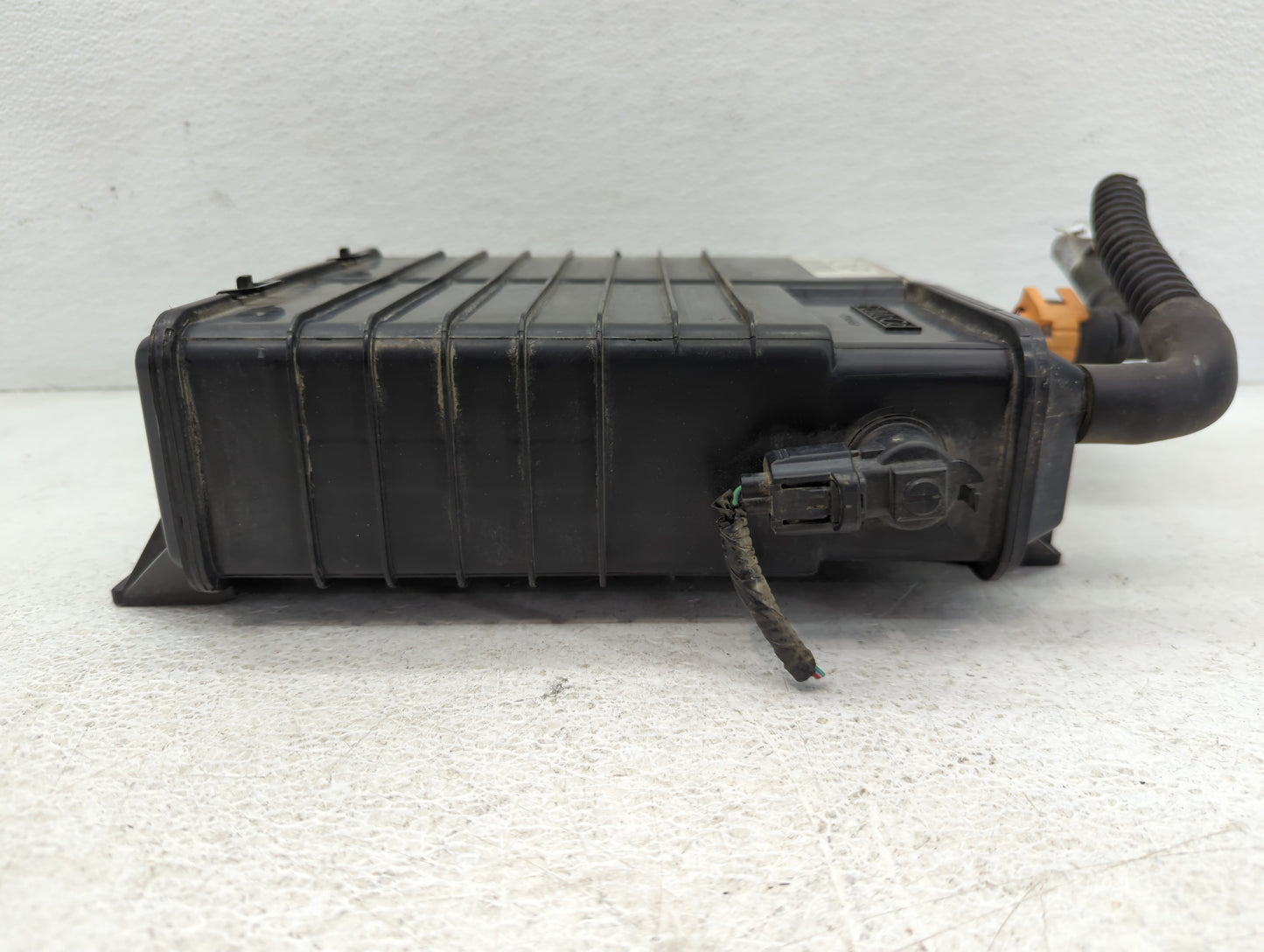 2009 Ford Focus Fuel Vapor Charcoal Canister 1082226 - Oemusedautoparts1.com