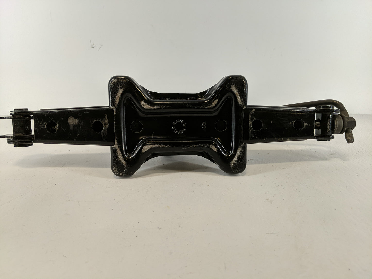 2009 Ford Focus Spare Scissor Car Jack - Oemusedautoparts1.com