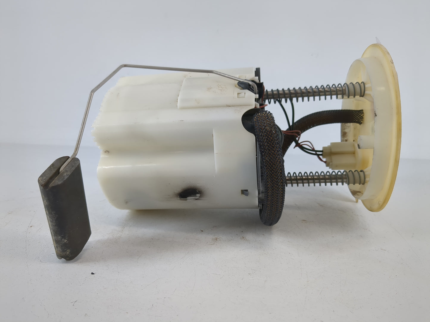 2009-2011 Ford Focus Electrical Gas Fuel Pump Assembly - Oemusedautoparts1.com