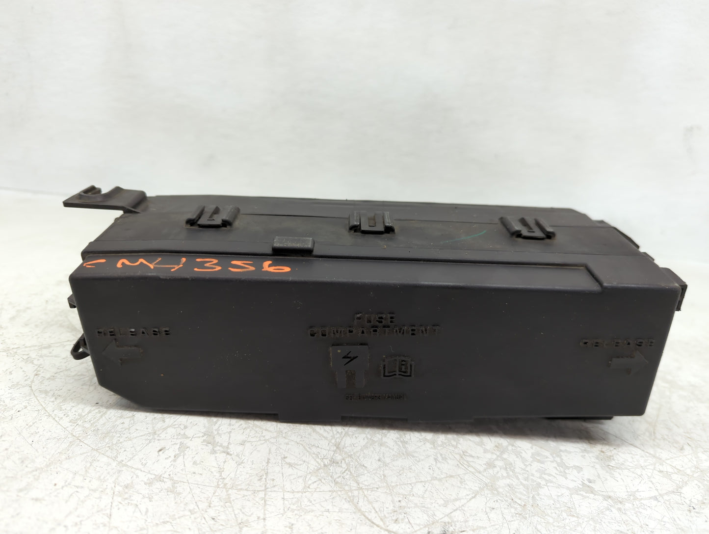2008-2011 Ford Focus Fusebox Fuse Box Panel Relay Module P/N:8S4T-14A003-BB Fits Fits 2008 2009 2010 2011 OEM Used Auto Part