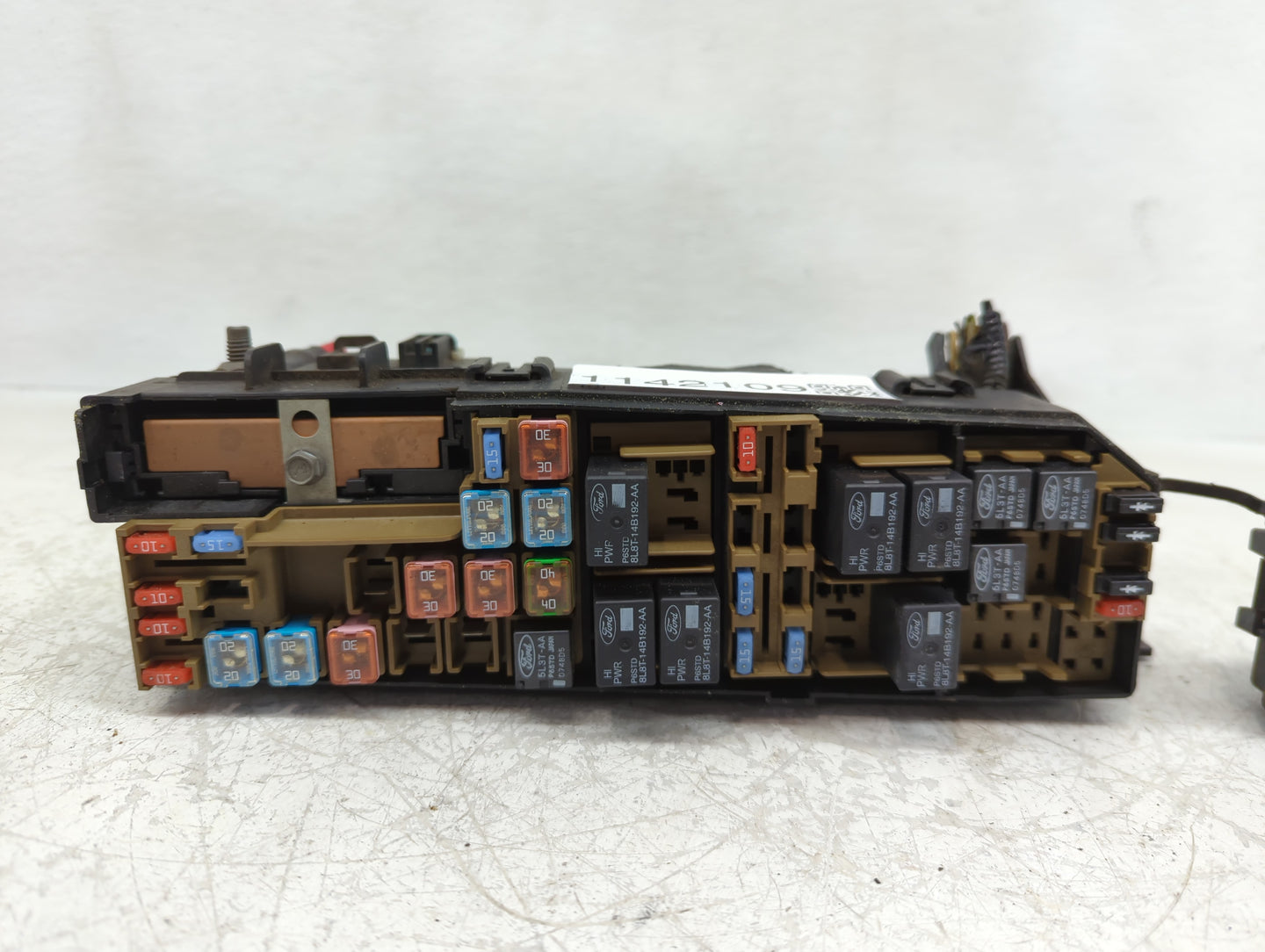 2008-2011 Ford Focus Fusebox Fuse Box Panel Relay Module P/N:8S4T-14A003-BB Fits Fits 2008 2009 2010 2011 OEM Used Auto Part