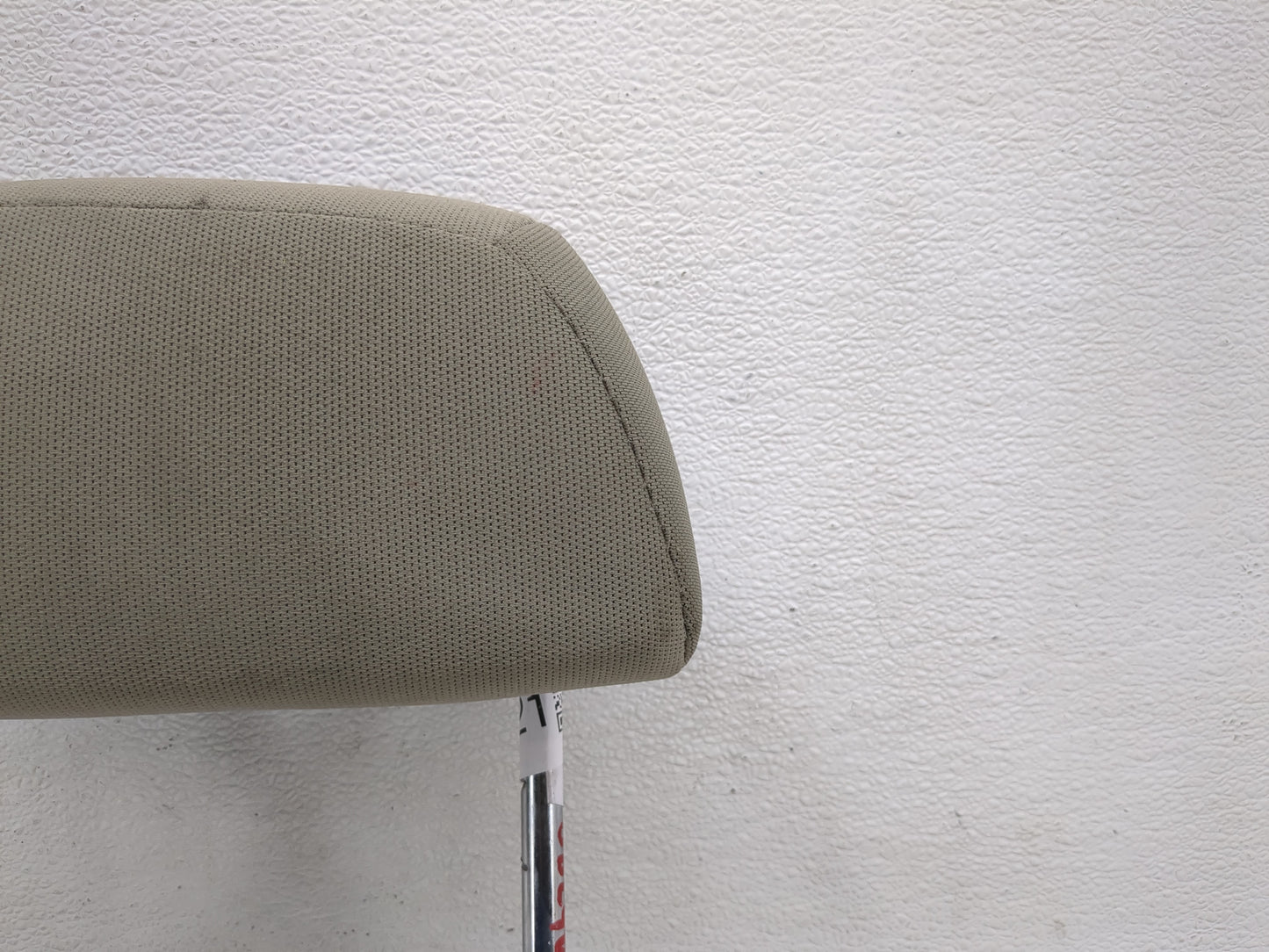 2008-2009 Ford Focus Headrest Head Rest Rear Seat Fits Fits 2008 2009 OEM Used Auto Parts - Oemusedautoparts1.com