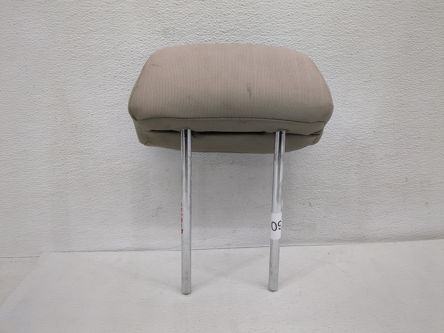 2008-2009 Ford Focus Headrest Head Rest Front Driver Passenger Seat Fits Fits 2008 2009 OEM Used Auto Parts - Oemusedautopar