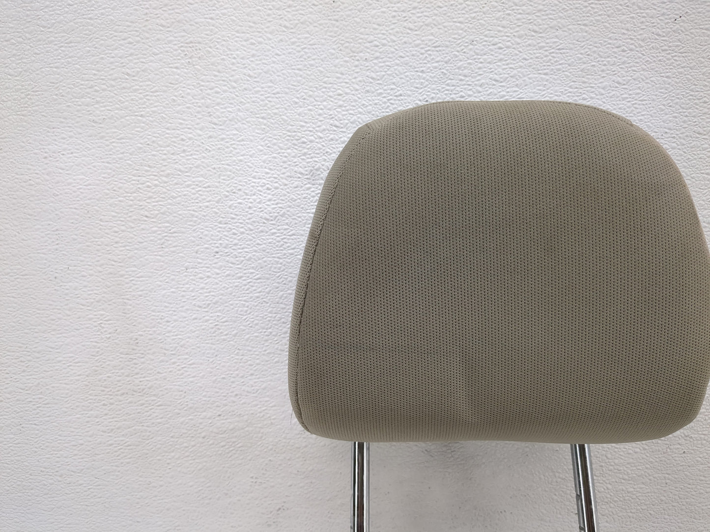 2008-2010 Ford Focus Headrest Head Rest Front Driver Passenger Seat Fits Fits 2008 2009 2010 OEM Used Auto Parts - Oemusedau