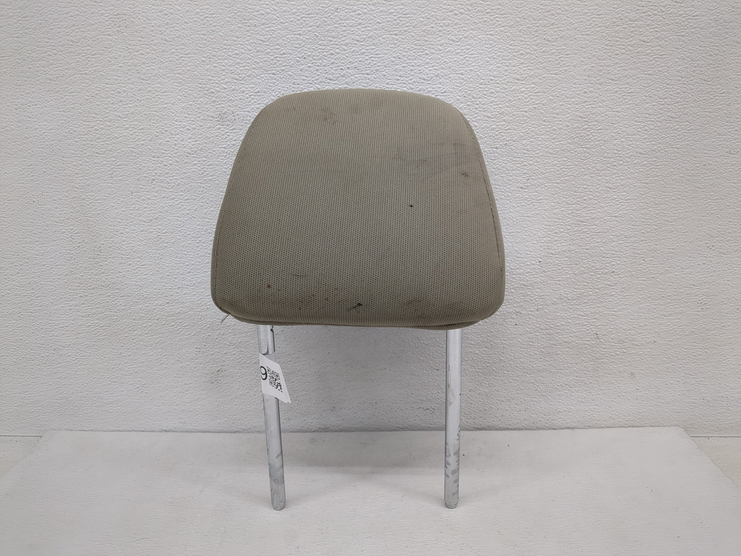 2008-2009 Ford Focus Headrest Head Rest Front Driver Passenger Seat Fits Fits 2008 2009 OEM Used Auto Parts - Oemusedautopar