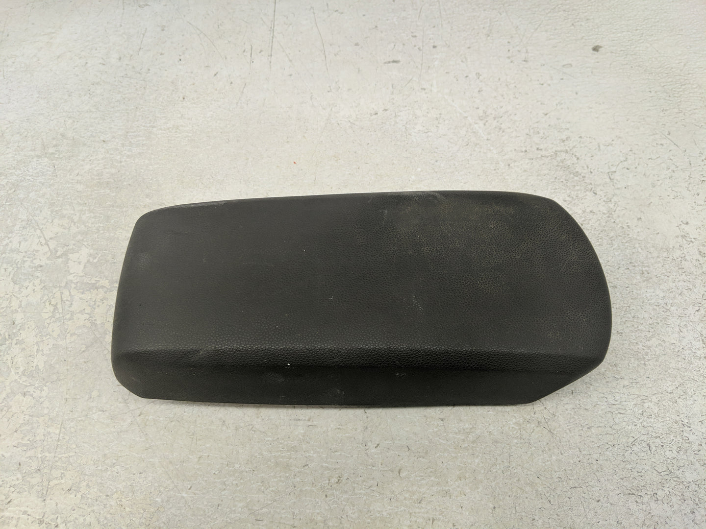 2009 Ford Focus Center Console Armrest Cover Lid Fits OEM Used Auto Parts - Oemusedautoparts1.com
