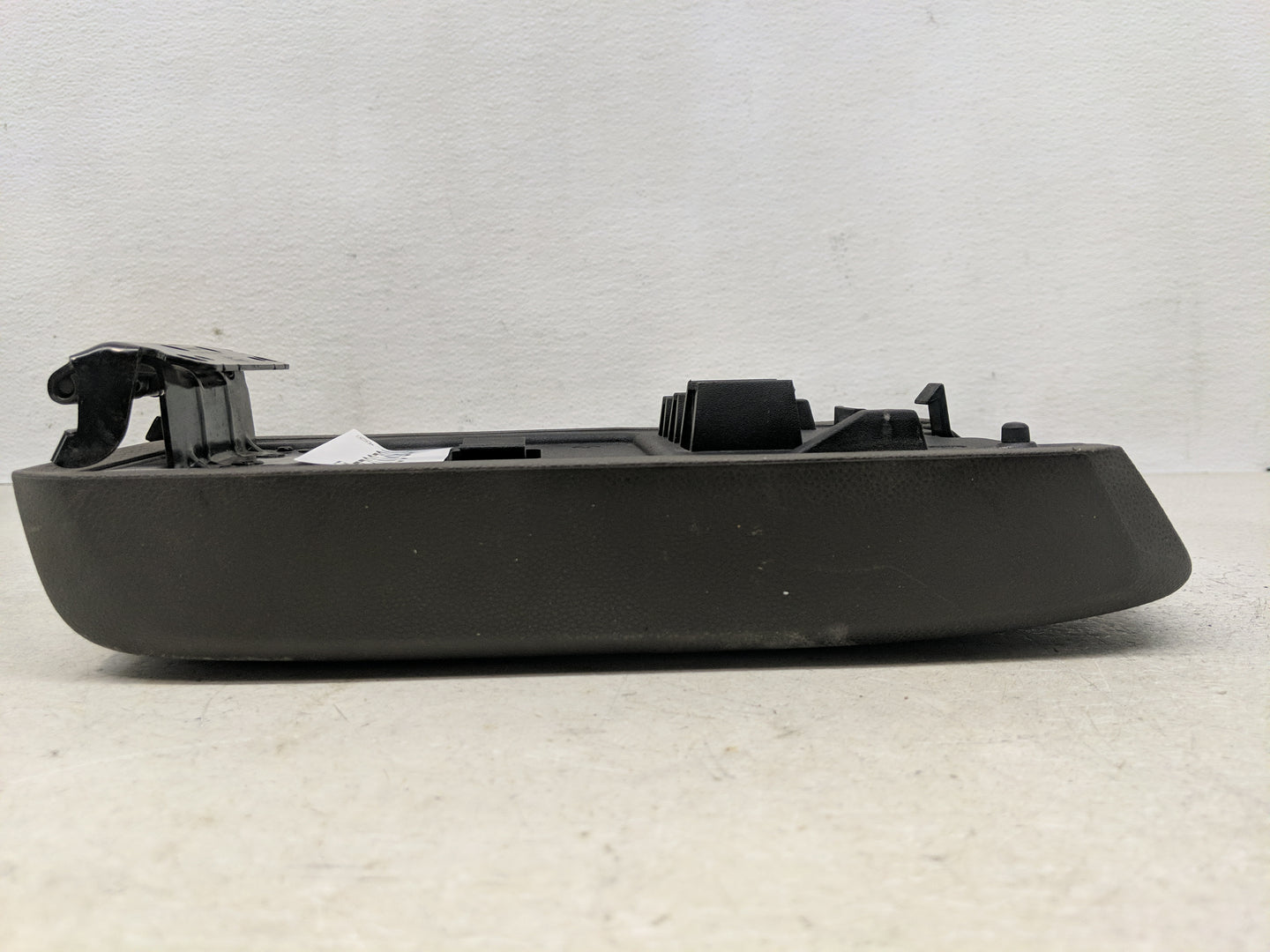 2009 Ford Focus Center Console Armrest Cover Lid Fits OEM Used Auto Parts - Oemusedautoparts1.com
