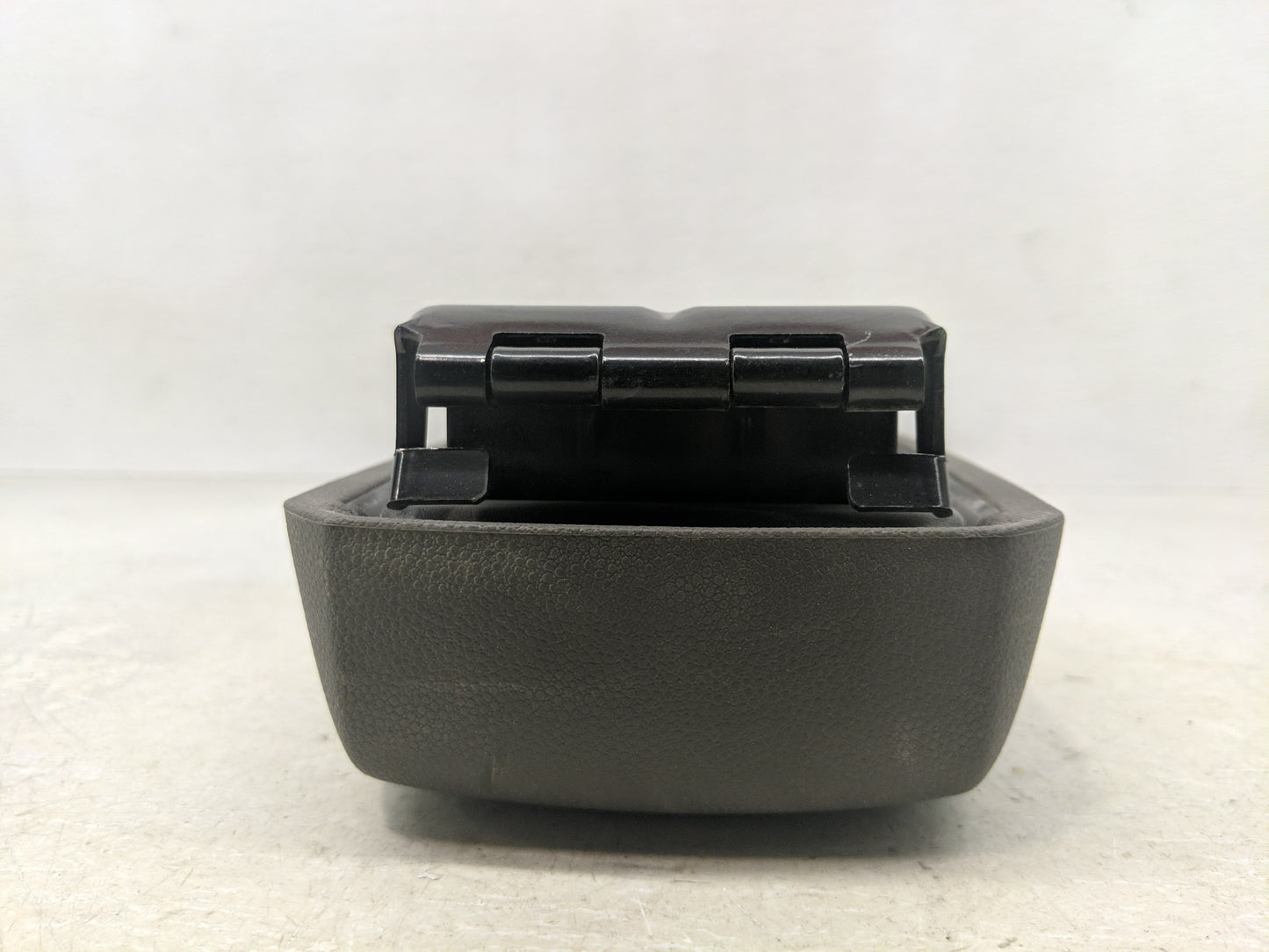 2009 Ford Focus Center Console Armrest Cover Lid Fits OEM Used Auto Parts - Oemusedautoparts1.com