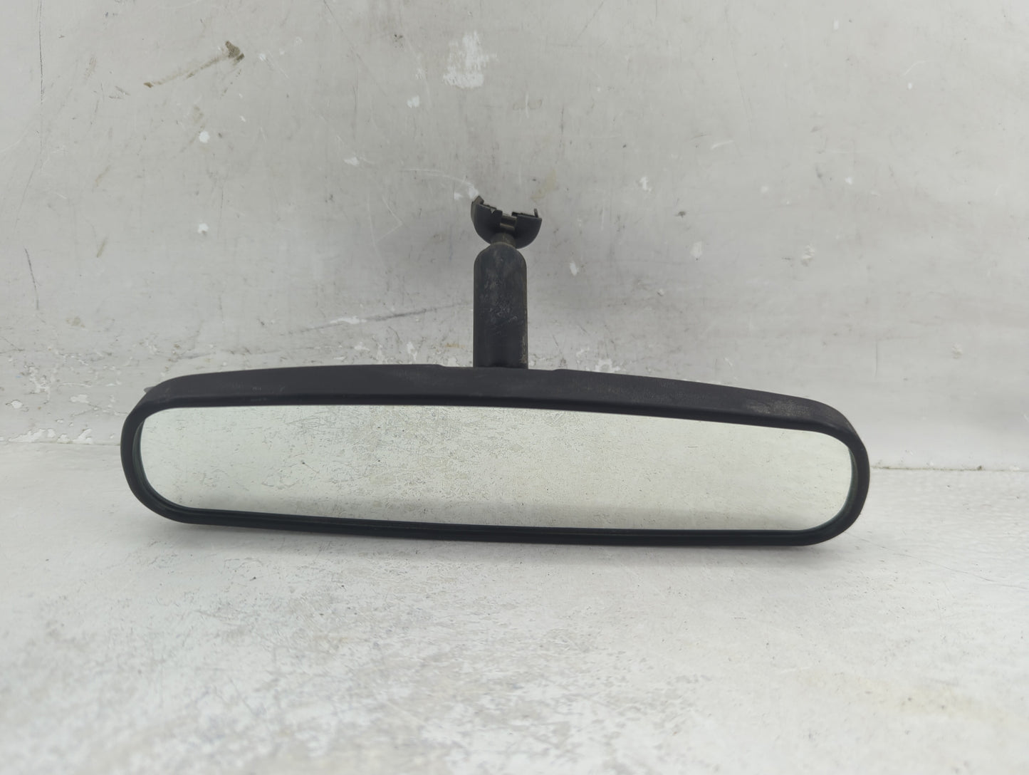 2009 Ford Focus Interior Rear View Mirror Replacement OEM P/N:E8011681 Fits OEM Used Auto Parts - Oemusedautoparts1.com