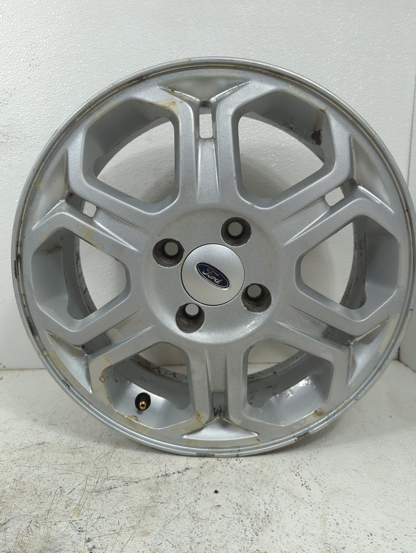 2009 Ford Focus Oem Wheel Rim 1397343 - Oemusedautoparts1.com