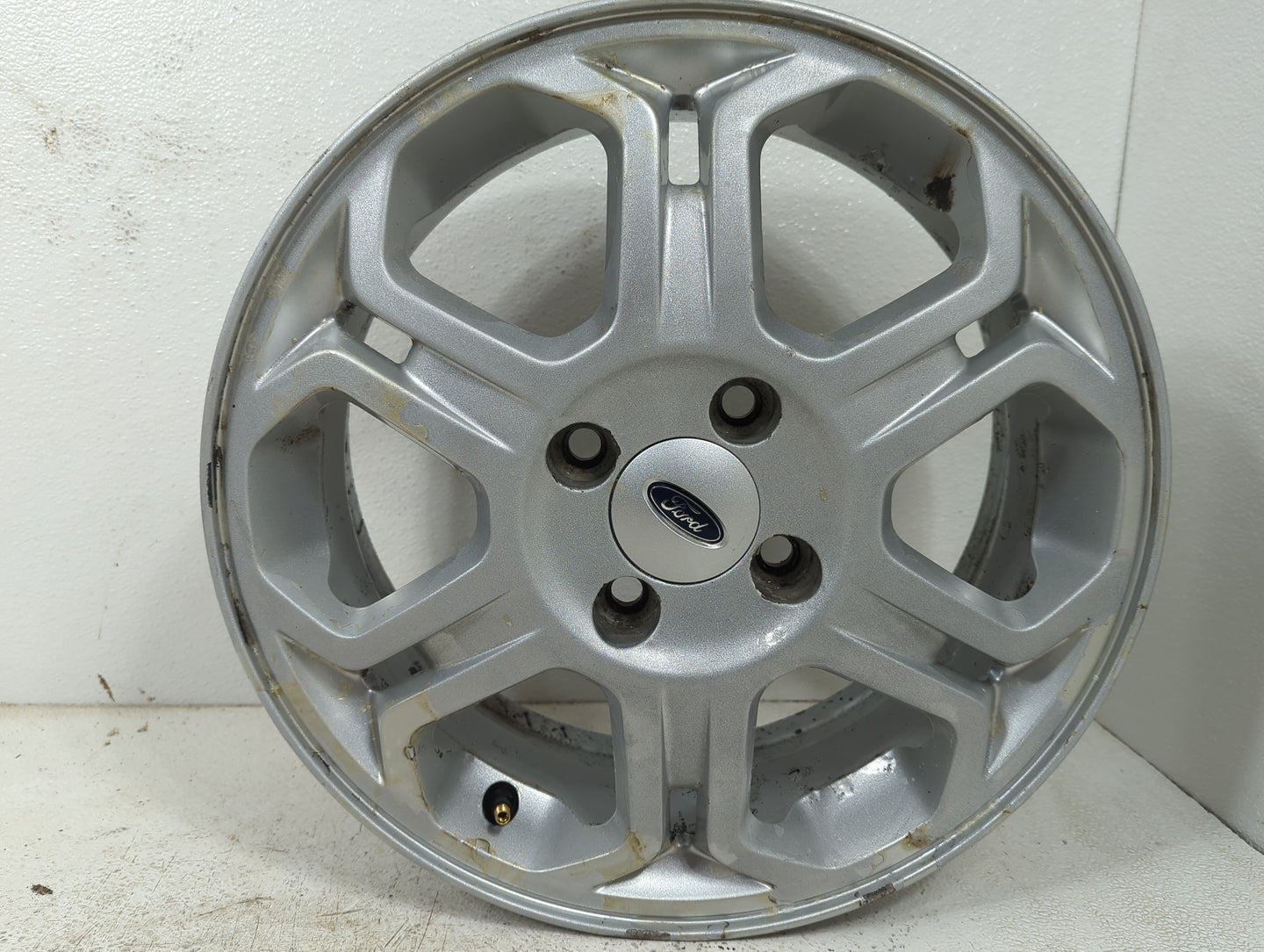 2009 Ford Focus Oem Wheel Rim 1397343 - Oemusedautoparts1.com