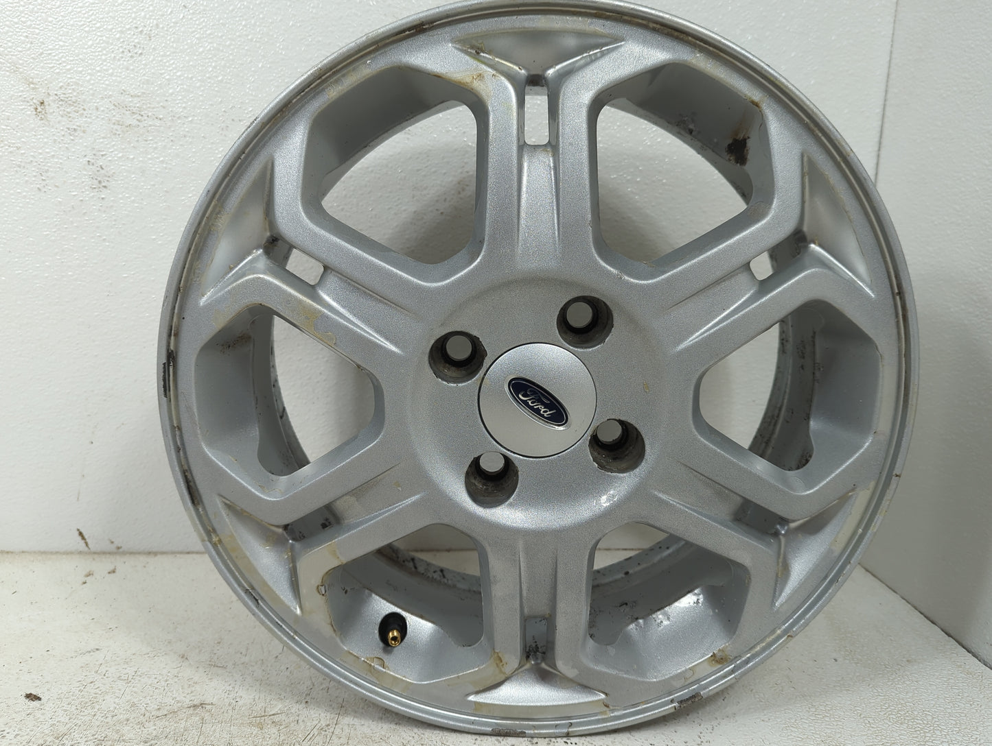2009 Ford Focus Oem Wheel Rim 1397343 - Oemusedautoparts1.com