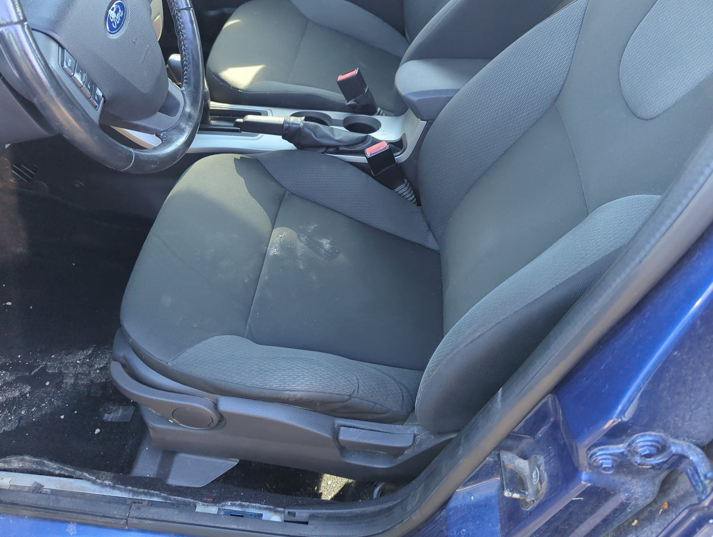 2008-2010 Ford Focus Driver Front Seat Oem 1405173 - Oemusedautoparts1.com