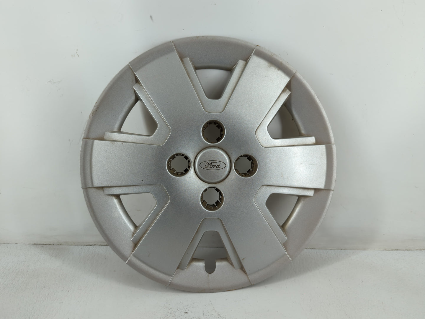 2009 Ford Focus All OEM Wheel Hub Cap - Oemusedautoparts1.com