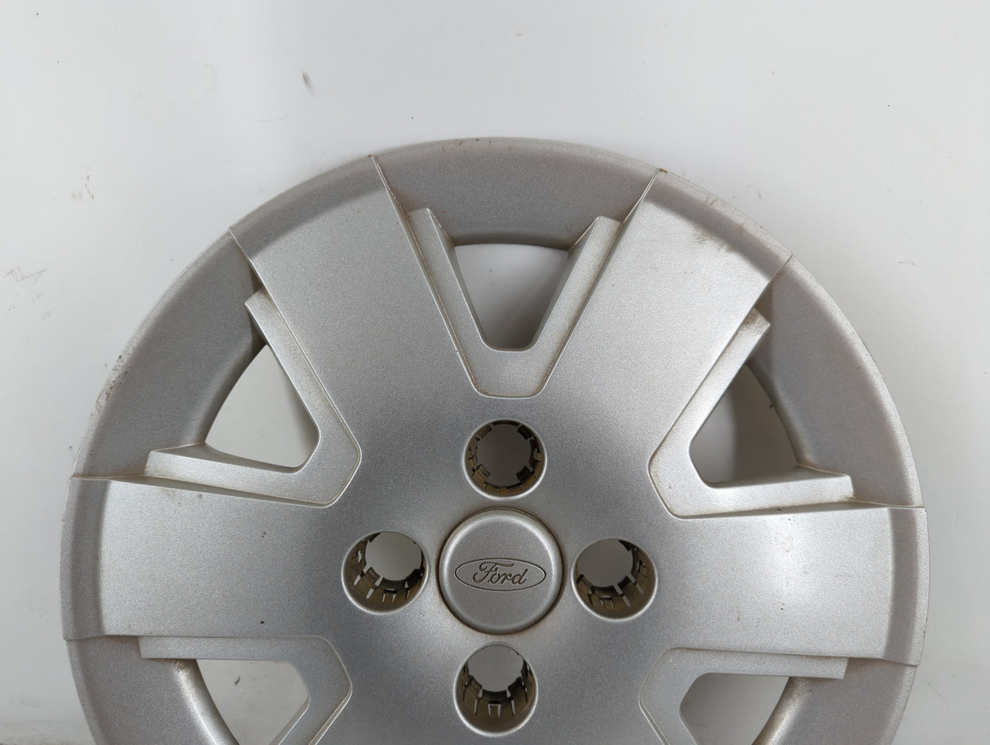 2009 Ford Focus All OEM Wheel Hub Cap - Oemusedautoparts1.com