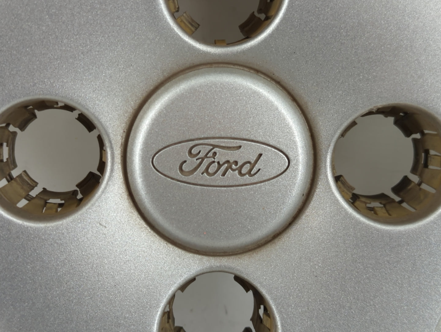 2009 Ford Focus All OEM Wheel Hub Cap - Oemusedautoparts1.com