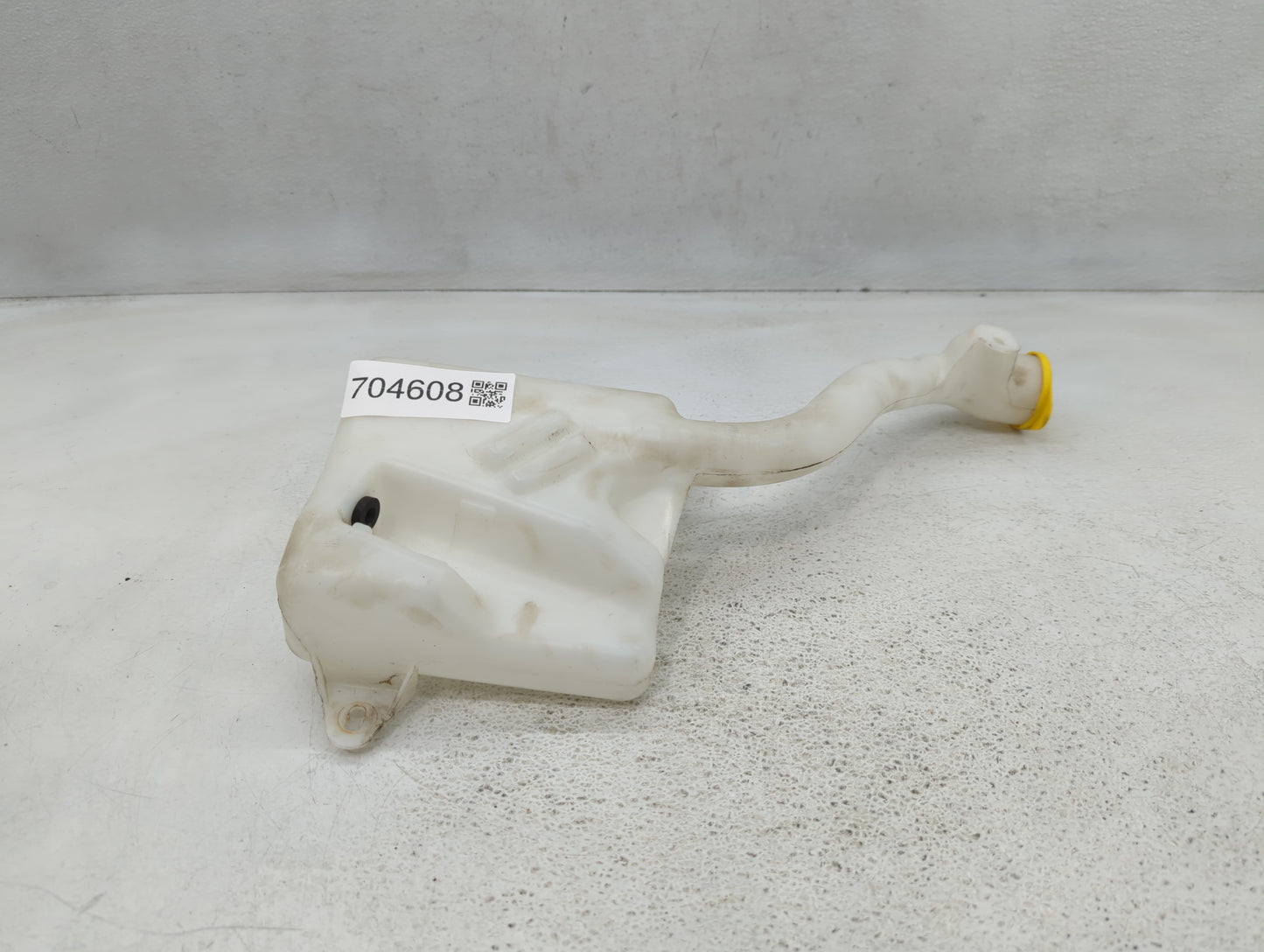 2008-2011 Ford Focus Windshield Washer Fluid Reservoir Bottle 704608 - Oemusedautoparts1.com