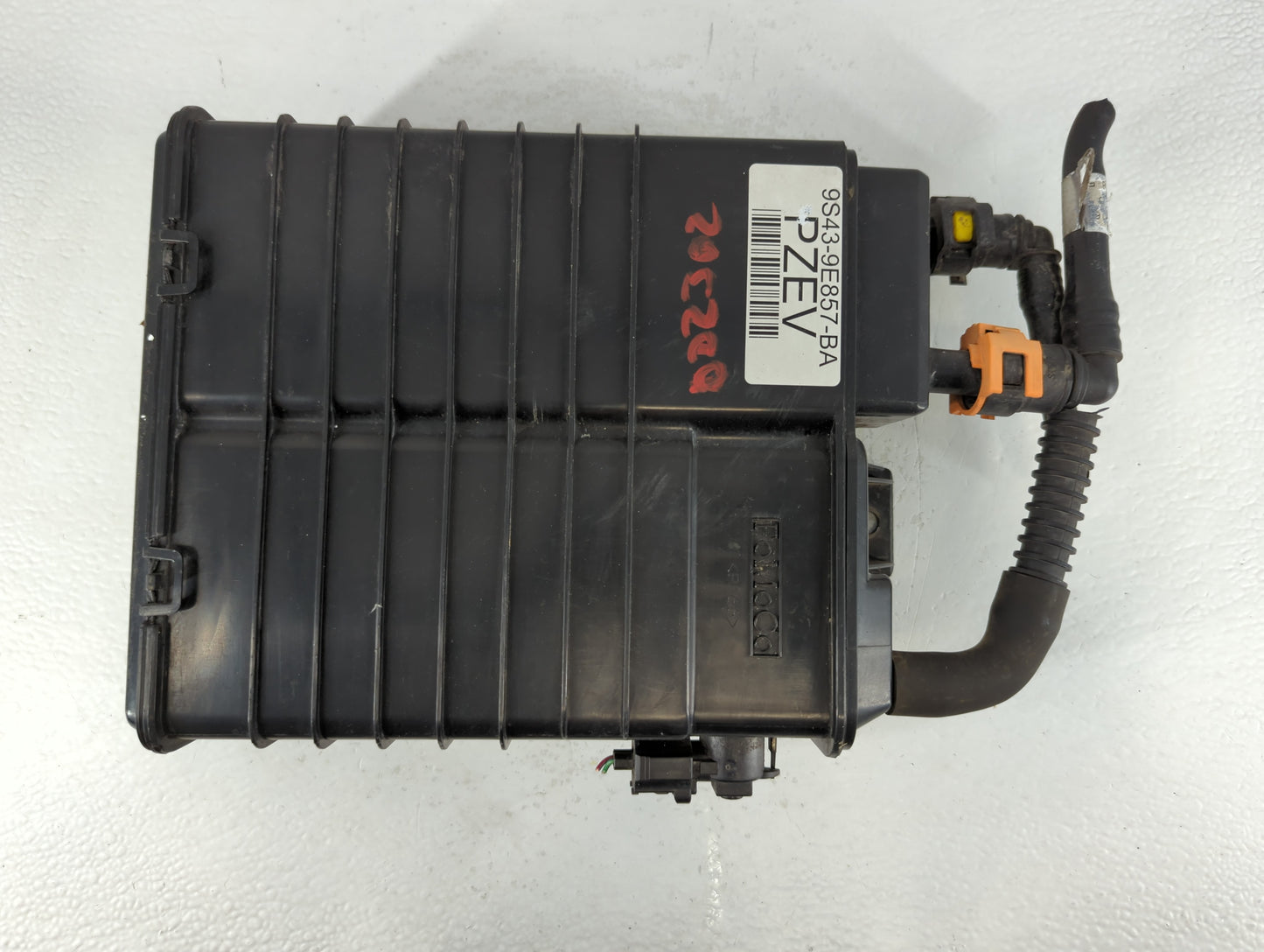 2009 Ford Focus Fuel Vapor Charcoal Canister 732554 - Oemusedautoparts1.com