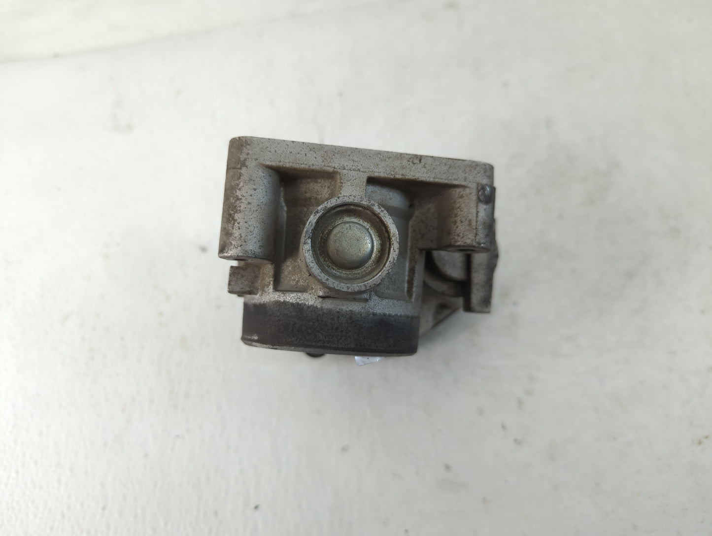 2008-2011 Ford Focus Throttle Body P/N:022809 1 8S4E-BA Fits Fits 2008 2009 2010 2011 2012 2013 OEM Used Auto Parts - Oemuse