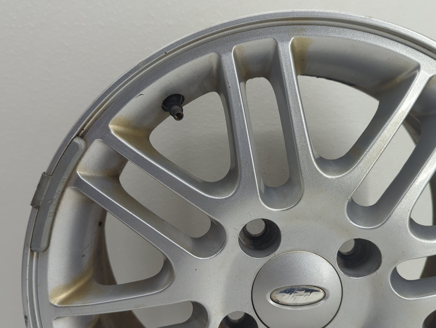 2000-2009 Ford Focus Oem Wheel Rim - Oemusedautoparts1.com