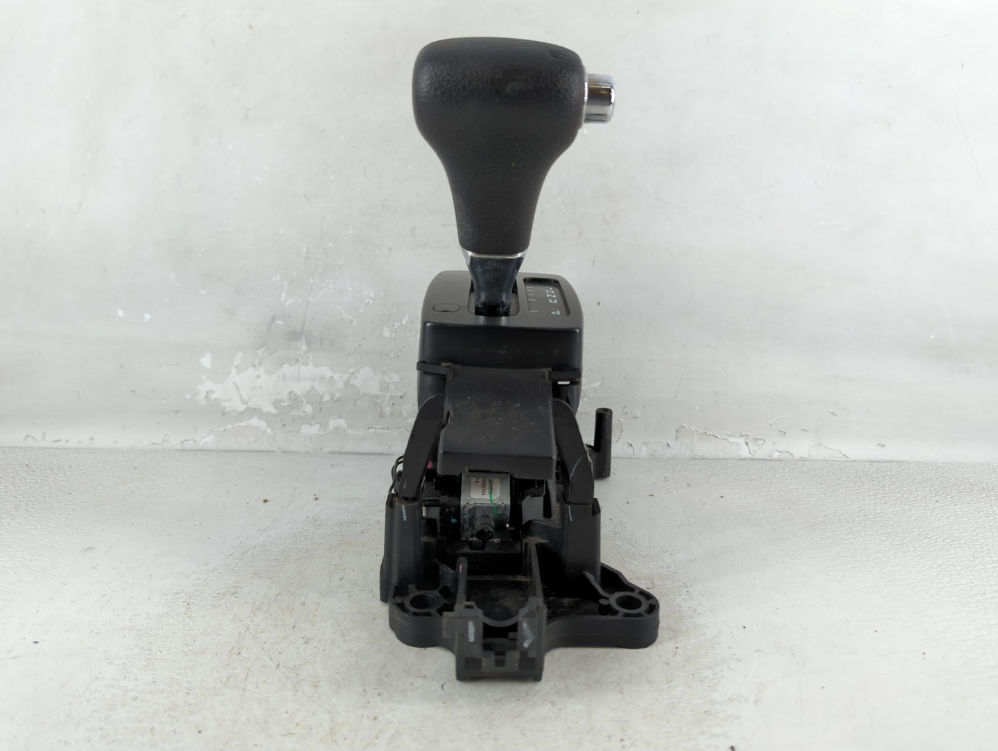 2009 Ford Fusion Floor Console Assembly Shifter - Oemusedautoparts1.com