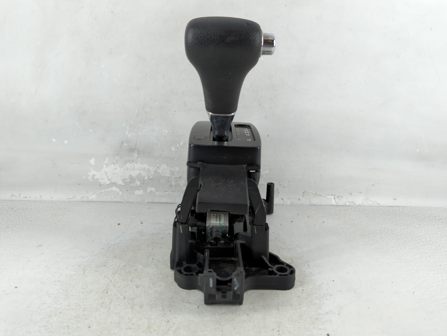 2009 Ford Fusion Floor Console Assembly Shifter - Oemusedautoparts1.com