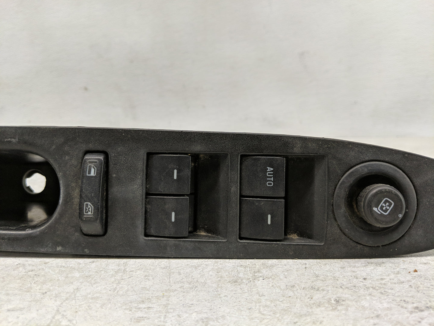 2008-2009 Ford Fusion Master Power Window Switch Replacement Driver Side Left Fits Fits 2008 2009 2010 2011 OEM Used Auto Pa