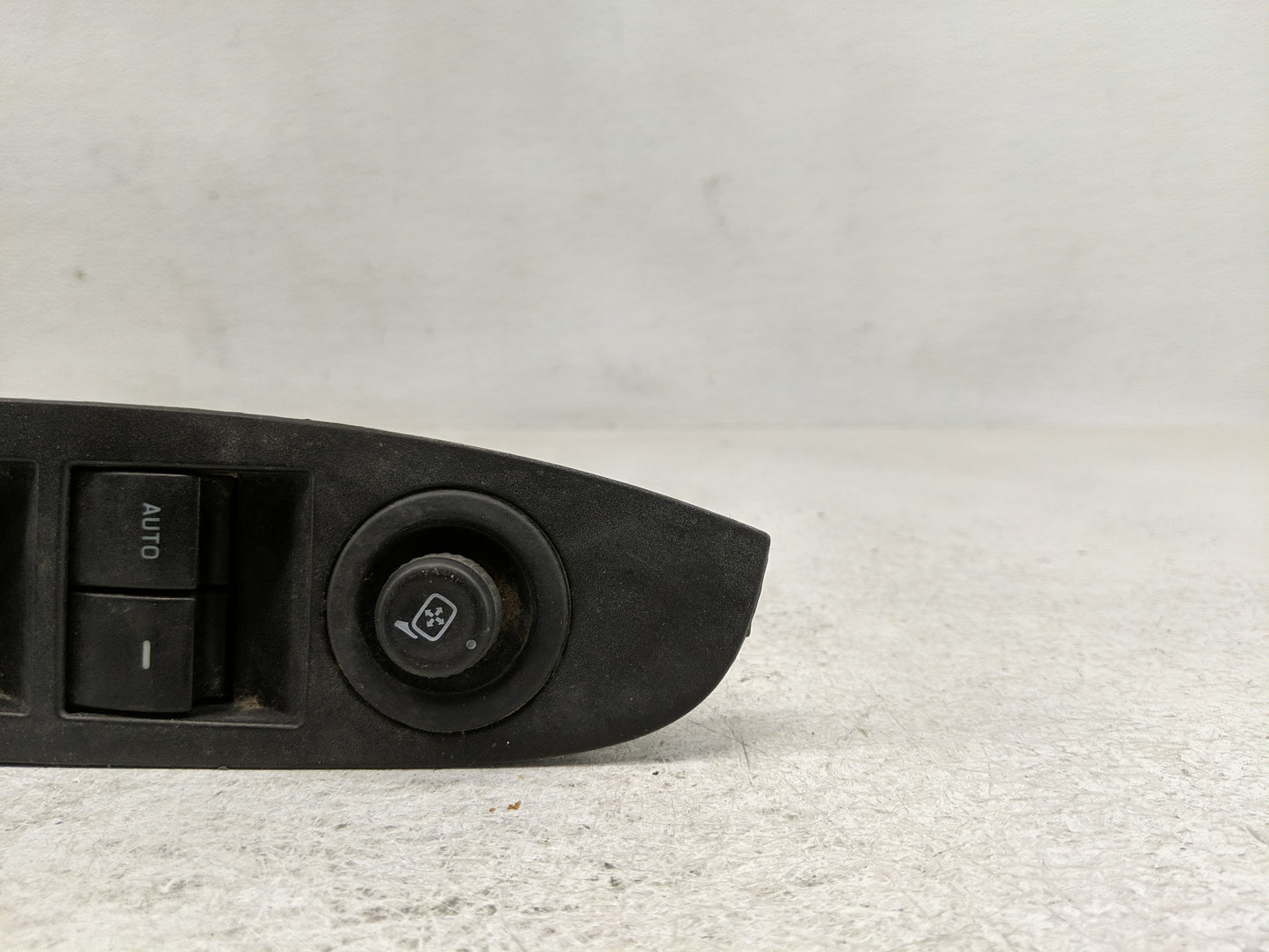 2008-2009 Ford Fusion Master Power Window Switch Replacement Driver Side Left Fits Fits 2008 2009 2010 2011 OEM Used Auto Pa