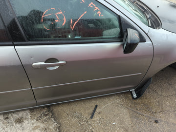 2006-2012 Ford Fusion Passenger Front Door Oem - Oemusedautoparts1.com