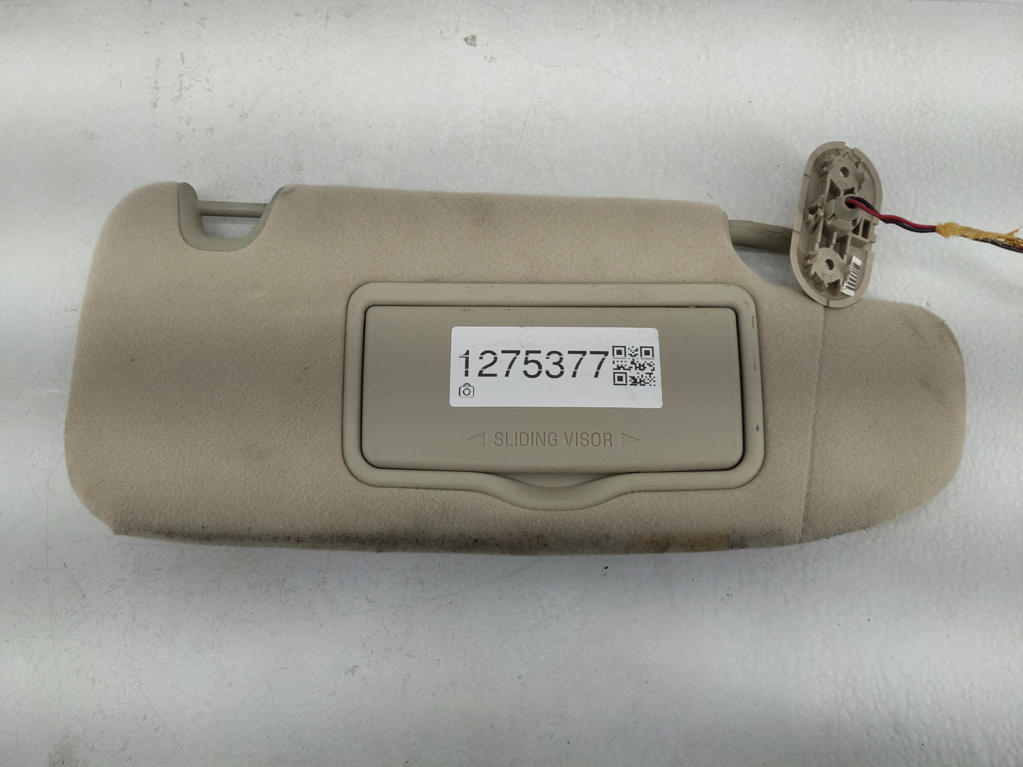 2006-2009 Ford Fusion Sun Visor Shade Replacement Passenger Right Mirror Fits Fits 2006 2007 2008 2009 OEM Used Auto Parts -