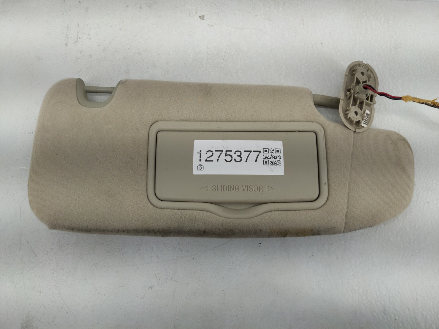 2006-2009 Ford Fusion Sun Visor Shade Replacement Passenger Right Mirror Fits Fits 2006 2007 2008 2009 OEM Used Auto Parts -