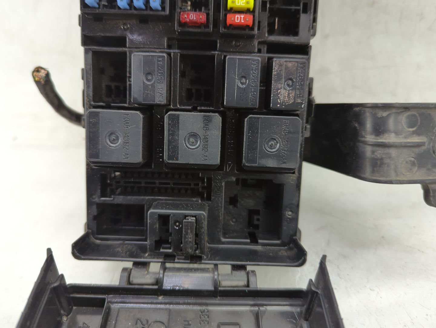 2006-2009 Ford Fusion Fusebox Fuse Box Panel Relay Module P/N:54-7146-30 Fits Fits 2006 2007 2008 2009 OEM Used Auto Parts -