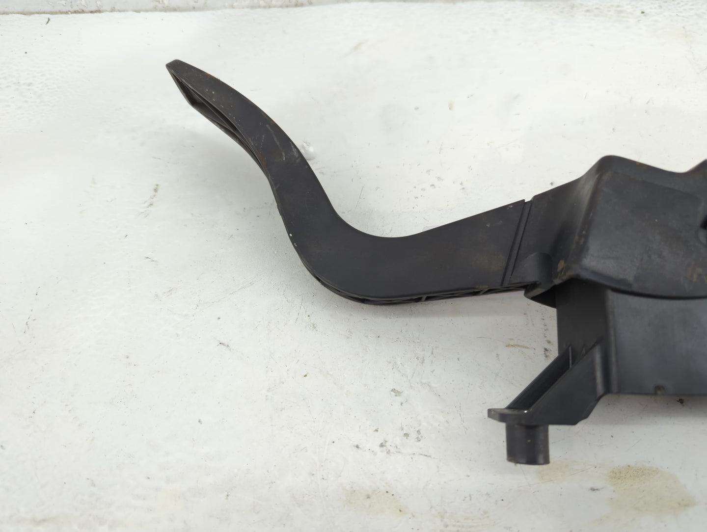2009 Ford Fusion Trottle Accelerator Gas Pedal - Oemusedautoparts1.com