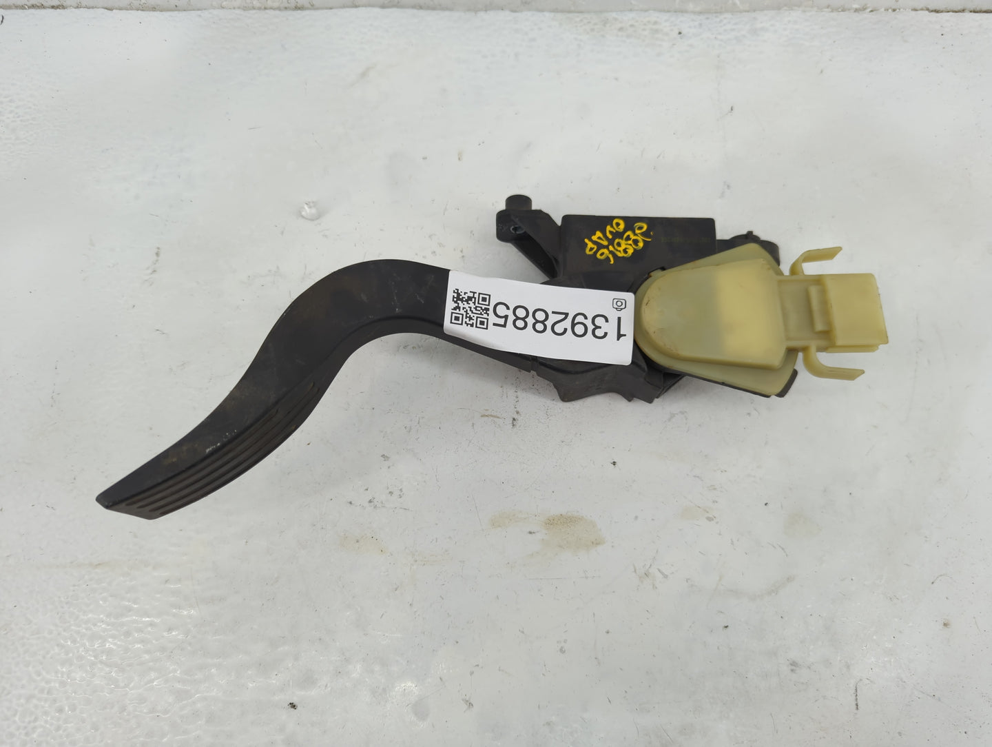 2009 Ford Fusion Trottle Accelerator Gas Pedal - Oemusedautoparts1.com