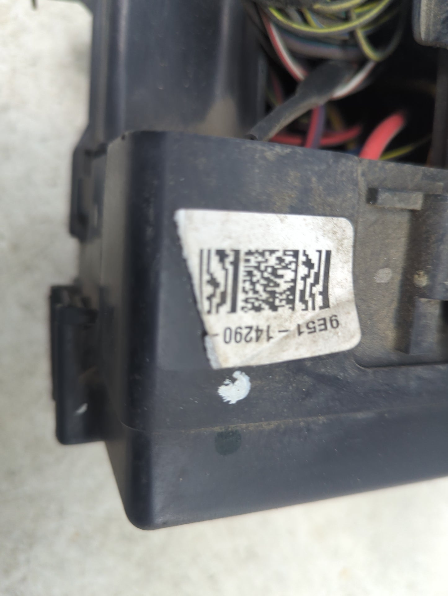 2006-2009 Ford Fusion Fusebox Fuse Box Panel Relay Module P/N:9E51-14290 5C3T-14B192-AA Fits Fits 2006 2007 2008 2009 OEM Us