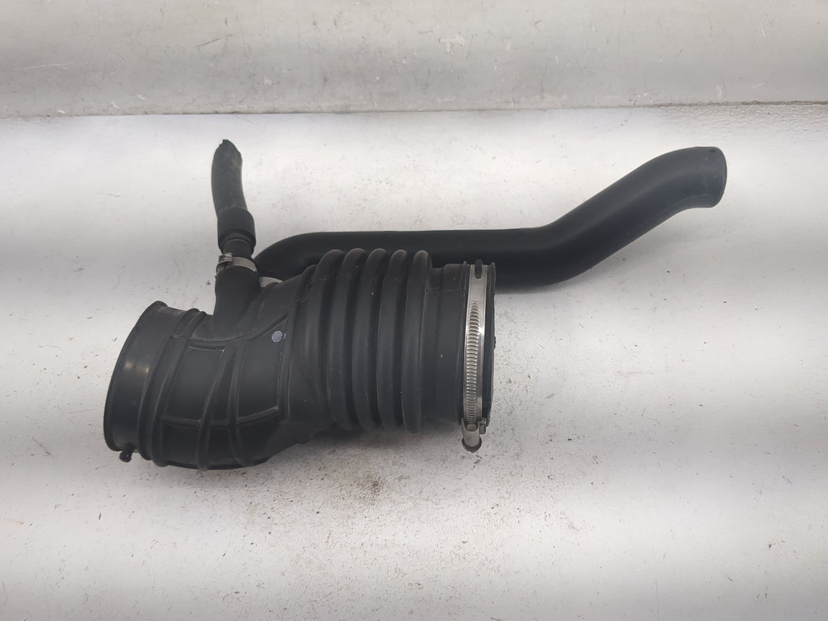 2009 Ford Fusion Air Cleaner Intake Duct Hose Tube 1518667 - Oemusedautoparts1.com