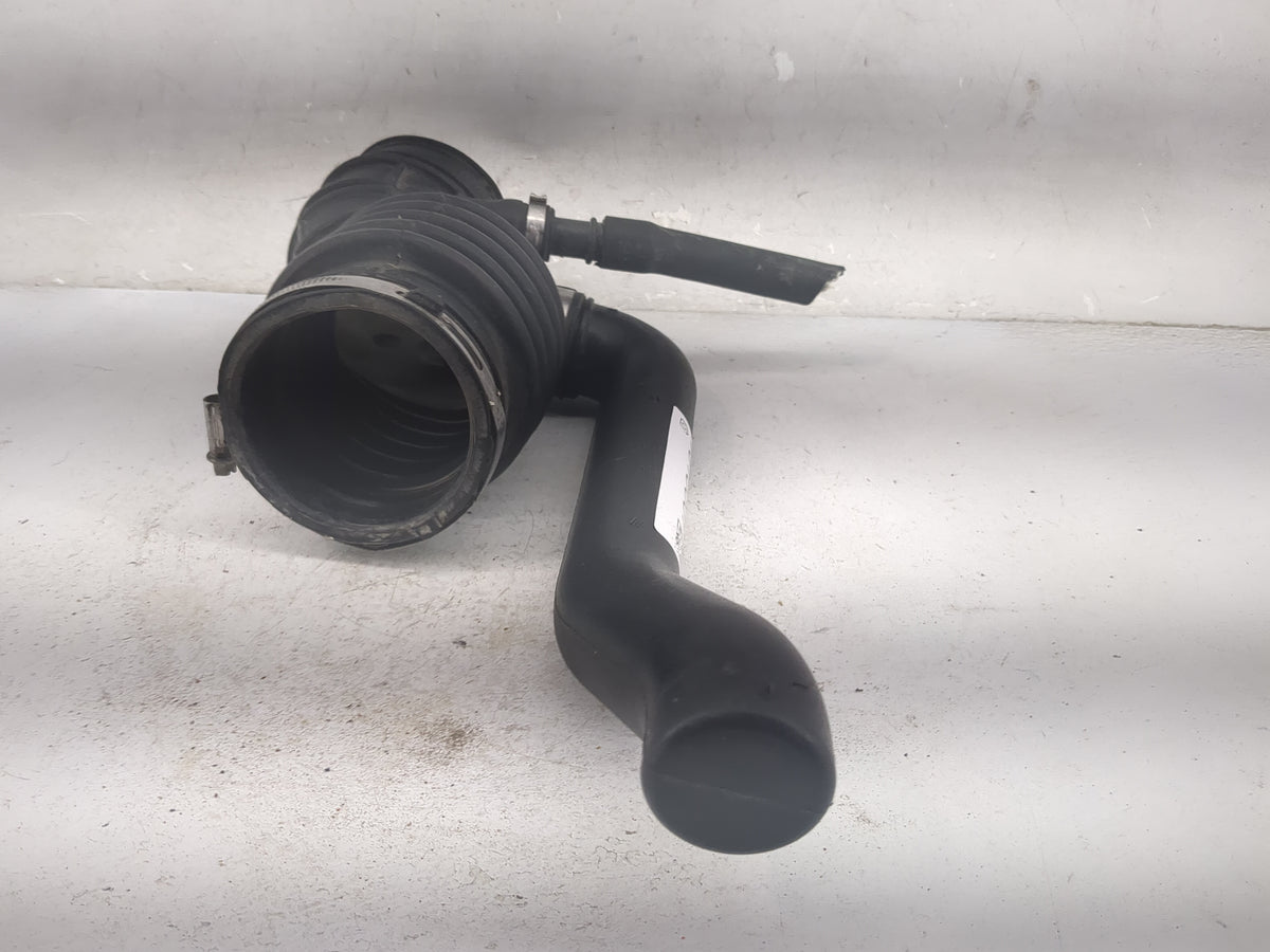 2009 Ford Fusion Air Cleaner Intake Duct Hose Tube 1518667 - Oemusedautoparts1.com