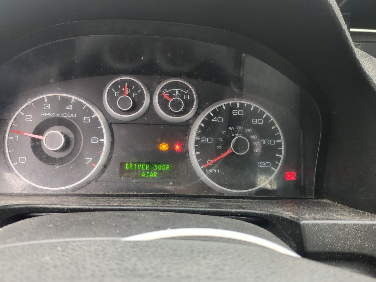 2008-2009 Ford Fusion Instrument Cluster Speedometer Gauges Miles:223K Fits Fits 2008 2009 OEM Used Auto Parts - Oemusedauto