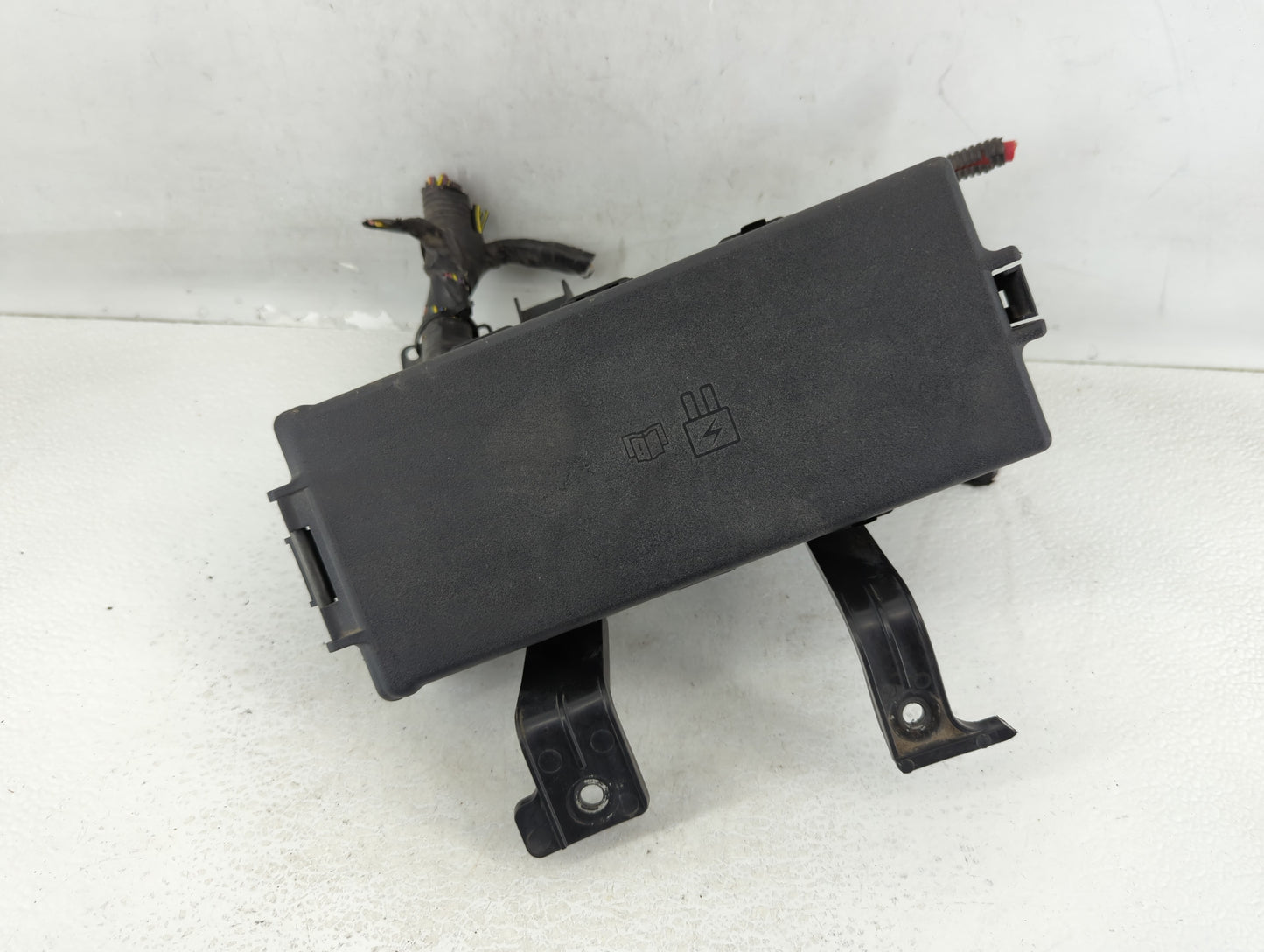 2006-2009 Ford Fusion Fusebox Fuse Box Panel Relay Module P/N:9E51-14290-M Fits Fits 2006 2007 2008 2009 OEM Used Auto Parts