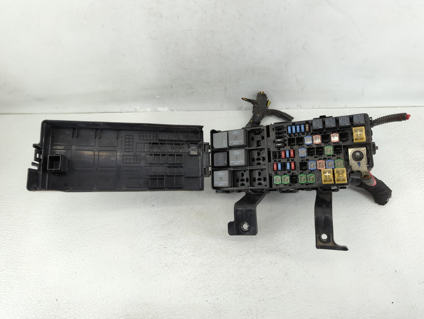 2006-2009 Ford Fusion Fusebox Fuse Box Panel Relay Module P/N:9E51-14290-M Fits Fits 2006 2007 2008 2009 OEM Used Auto Parts