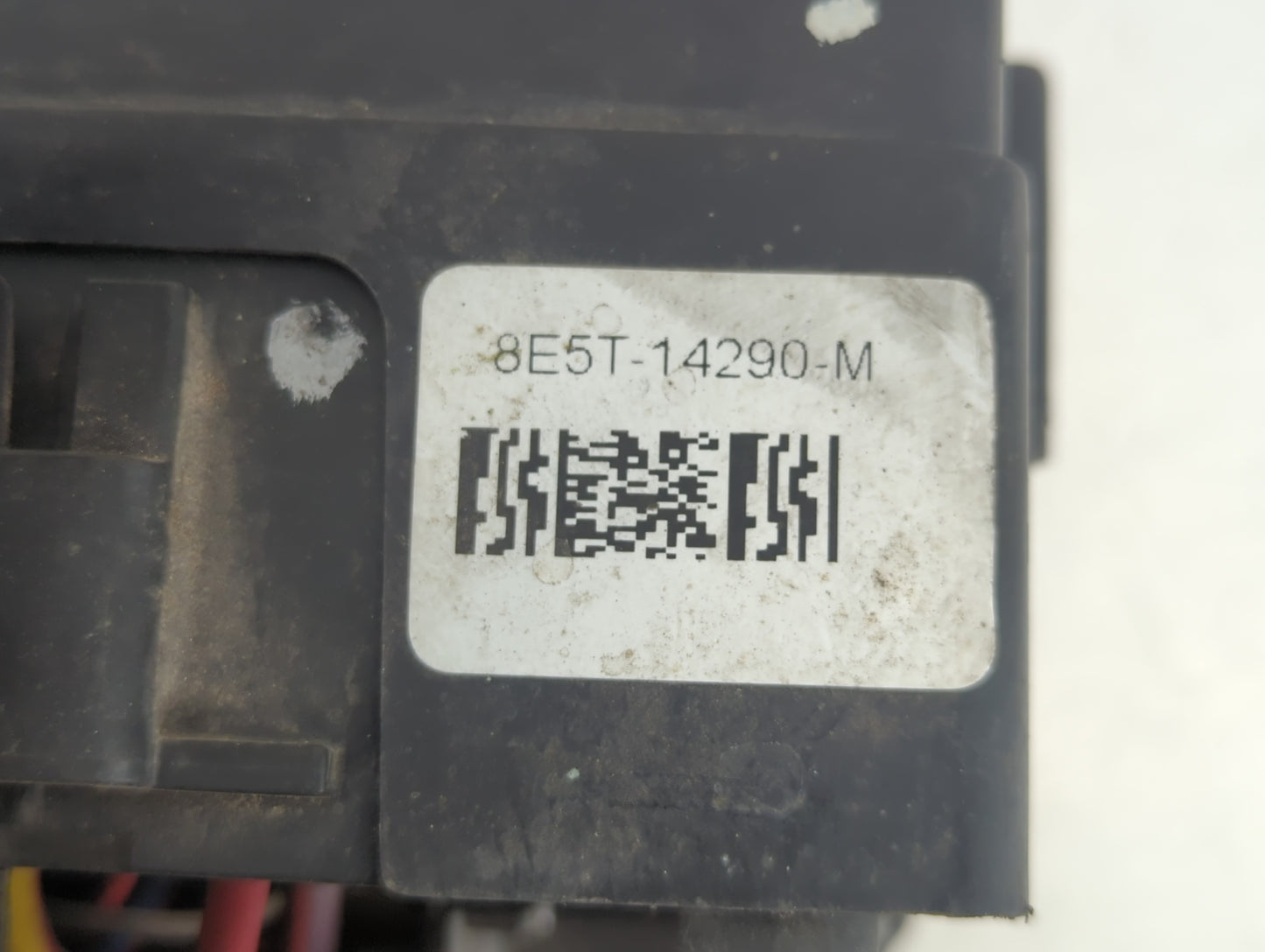 2006-2009 Ford Fusion Fusebox Fuse Box Panel Relay Module P/N:8E5T-14290-M Fits Fits 2006 2007 2008 2009 OEM Used Auto Parts