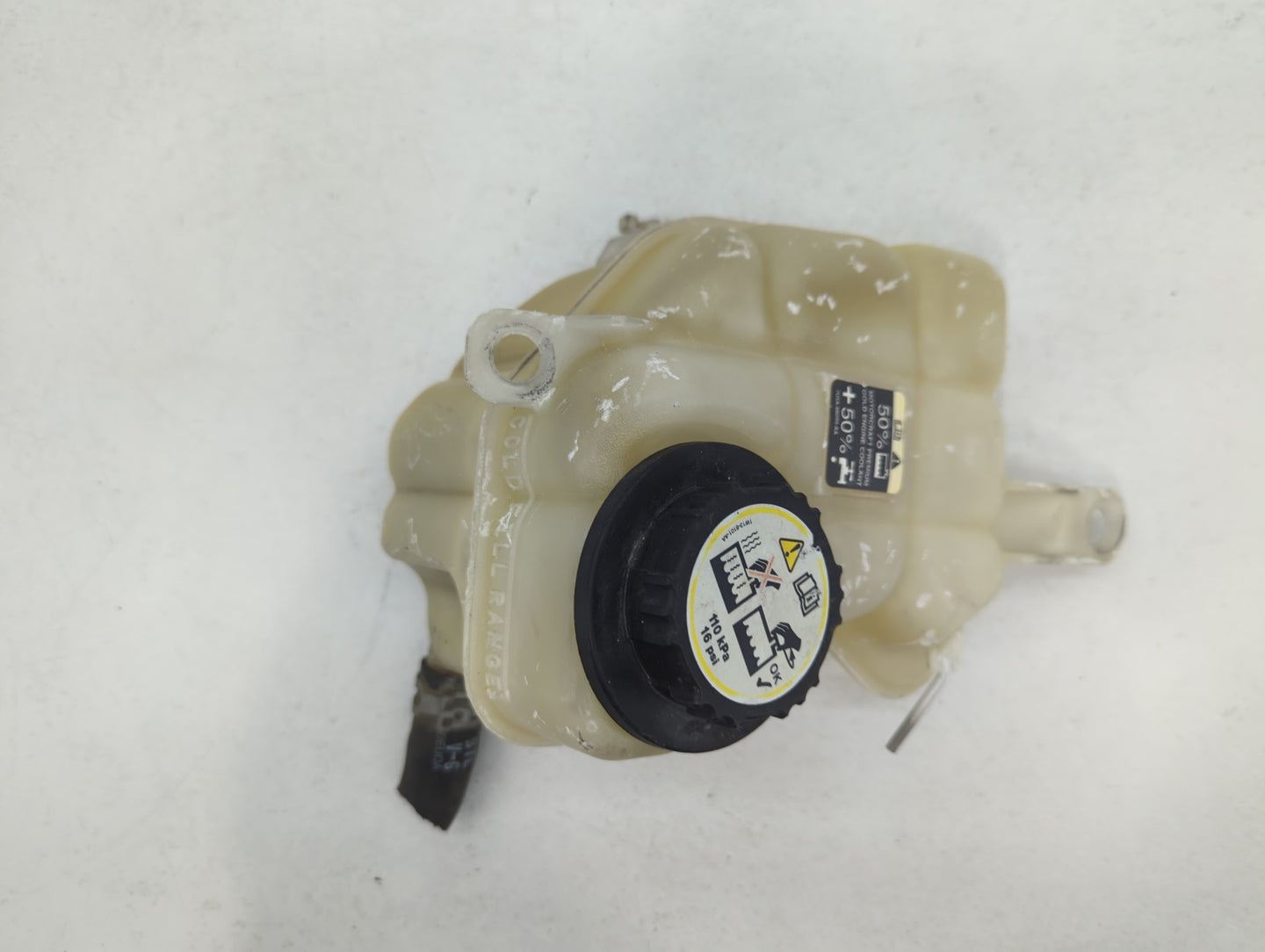 2006-2009 Ford Fusion Radiator Coolant Overflow Expansion Tank Bottle - Oemusedautoparts1.com