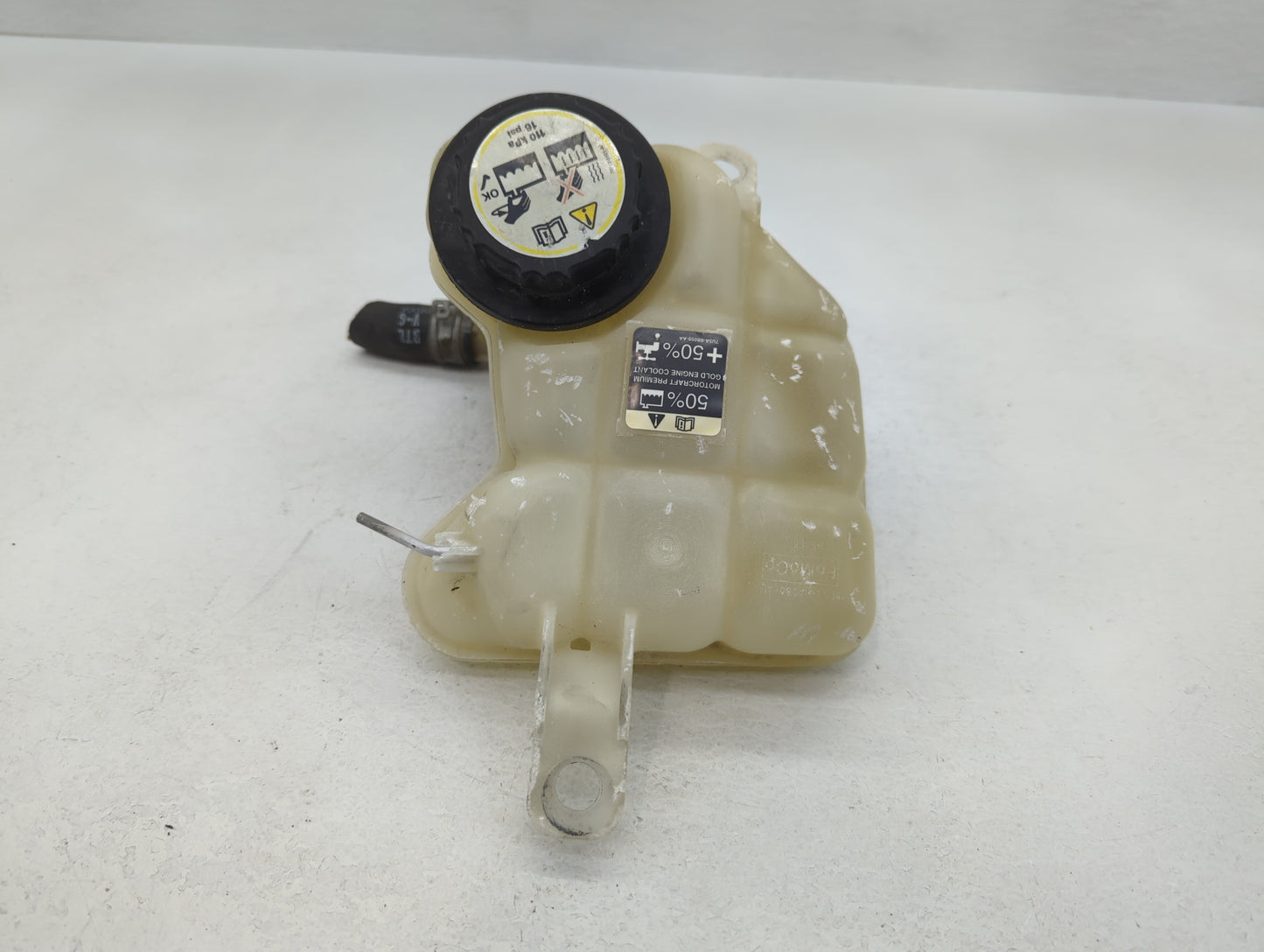 2006-2009 Ford Fusion Radiator Coolant Overflow Expansion Tank Bottle - Oemusedautoparts1.com