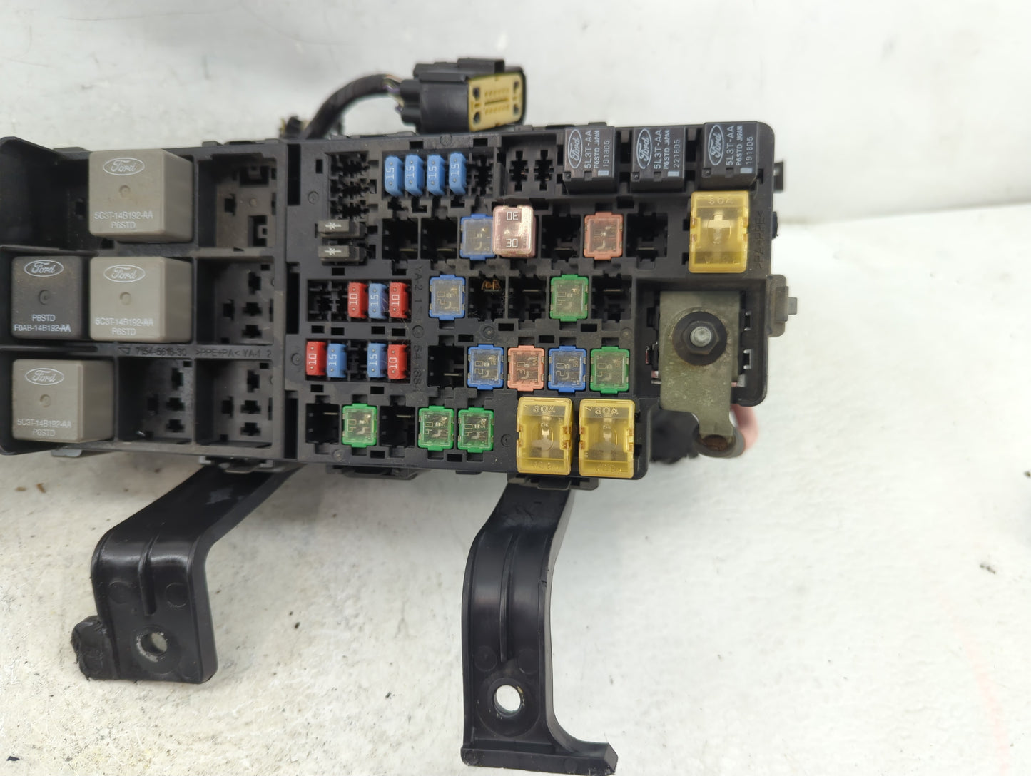 2006-2009 Ford Fusion Fusebox Fuse Box Panel Relay Module Fits Fits 2006 2007 2008 2009 OEM Used Auto Parts - Oemusedautopar